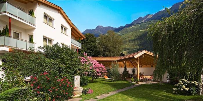 Residence Andrea Lagundo Zewnętrze zdjęcie